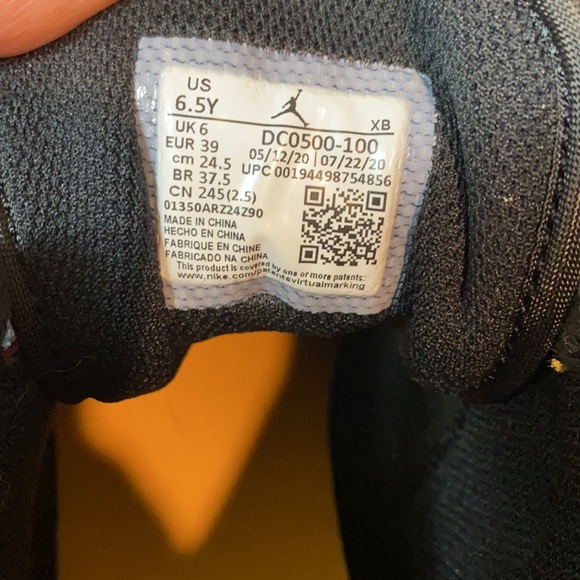 Nike Jordan “para mi familia”special edition boys size 6.5Y like new - Picture 11 of 12